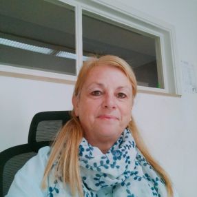 Florence, Babysitter à Floreffe