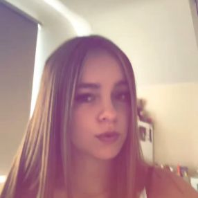 Juliette, Babysit in Jemeppe-sur-Sambre