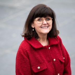 Veronique, Babysitter à Chièvres