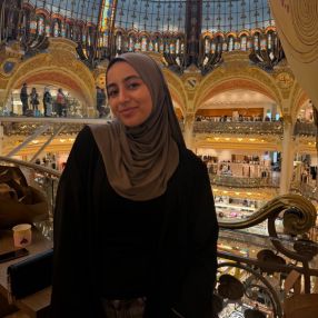 Malak, Babysitter à Oud-Turnhout