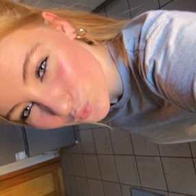Julie, Babysit in Dendermonde