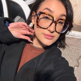 Hellycea, Babysitter à Binche