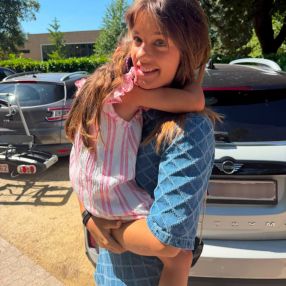 Jewel, Babysitter à Balen