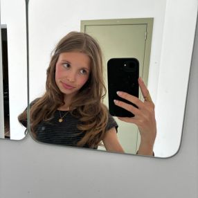 Nore, Babysitter à Sint-Gillis-Waas