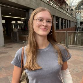 Aurelie, Babysitter in Rijmenam