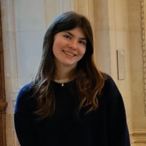Maud, Babysitter à Rumst