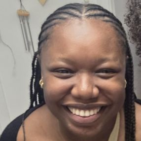Cécilia, Babysitter à Etterbeek