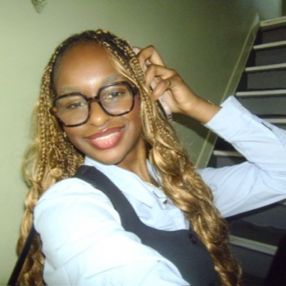 Imani, Babysitter à Machelen