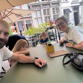 Ruben, Gezin in Izegem