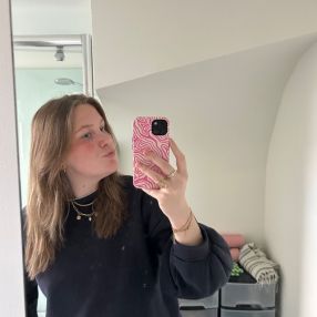 Nell, Babysitter à Antwerpen