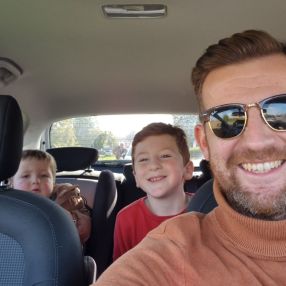 Glenn, Family in Sint-Truiden