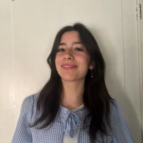 Jasmine, Babysitter à Zele