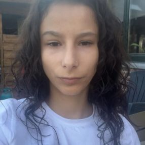 Kenza, Babysitter à Kluisbergen