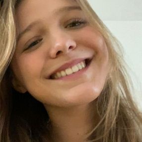 Isaline, Babysit in Wingene