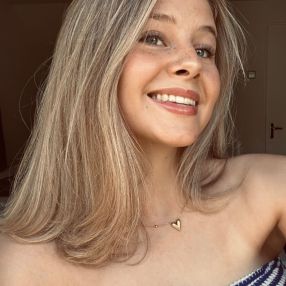 Liza, Babysitter à Ravels