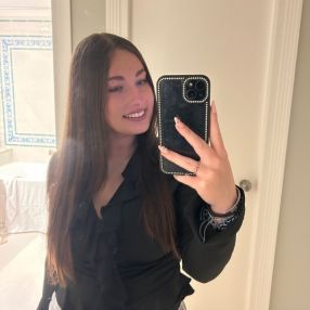 Clea, Babysitter à Le Rœulx