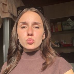 Leandra, Babysitter à Houthalen-Helchteren