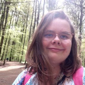 Iulia, Babysitter à Londerzeel