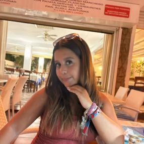 Giulia, Babysit in Zele