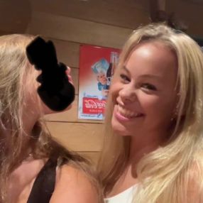 Alexis, Babysitter in Oostkamp