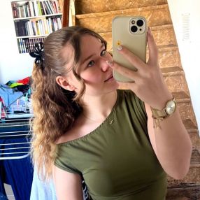 Lara, Babysitter à Chièvres