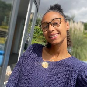 Anissa, Babysitter à Andenne