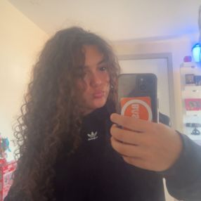 Yasmina, Babysitter à Rumst