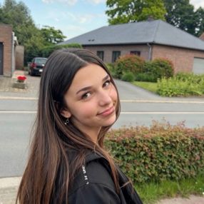 Saar, Babysit in Opwijk