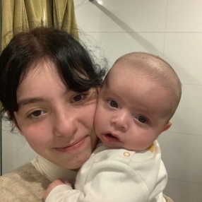 Maya, Babysitter à Haaltert