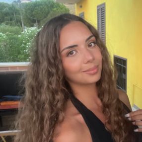 Jana, Babysitter à Montigny-le-Tilleul