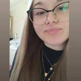 Weronika, Babysit in Zwevegem
