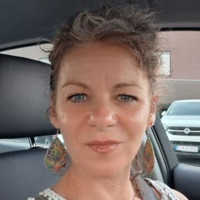 Melinda, Babysitter à Anzegem