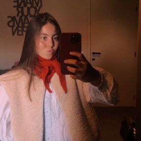 Elle, Babysitter à Maldegem