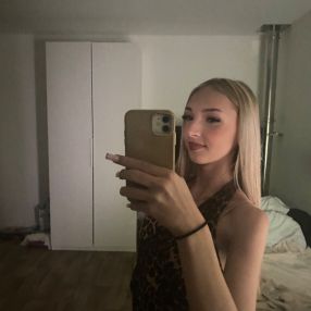 Kelya, Babysitter à Éghezée