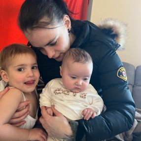 Tonya, Babysit in Eeklo