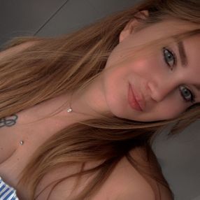 Isabeau, Babysitter in Evergem