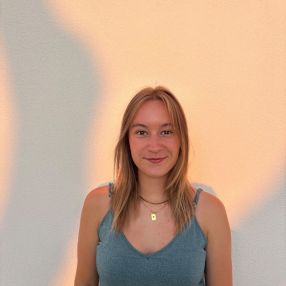 Lotte, Babysit in Lendelede