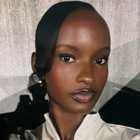 Kimana, Babysitter à Beersel