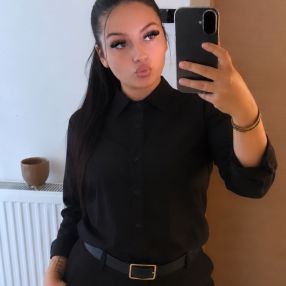 Louna, Babysitter à Chapelle-lez-Herlaimont