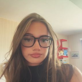 Jouna, Babysitter à Jabbeke
