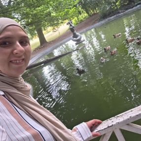 Salma, Babysitter in Lokeren