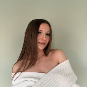Charlotte, Babysitter à Florennes