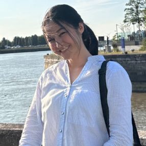 Zohal, Babysitter à Kapellen