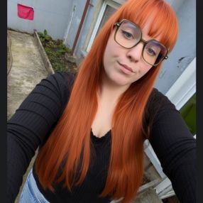 Emilie, Babysitter à Charleroi