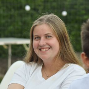 Febe, Babysitter in Wevelgem