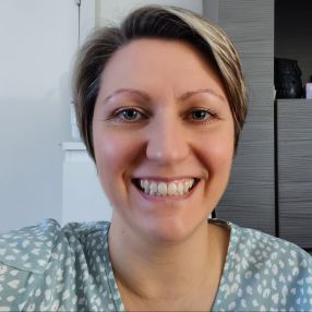 Jennifer, Babysitter à Genappe