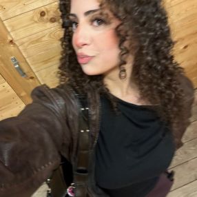 Yara, Babysitter à Nijvel