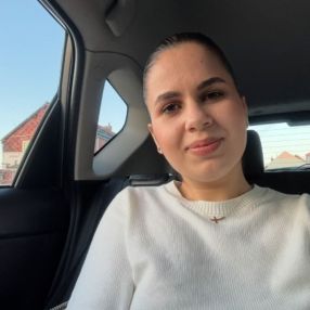 Elen, Babysit in Tienen
