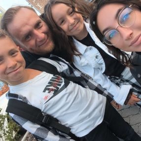 Lilimkting, Famille à Jemeppe-sur-Sambre
