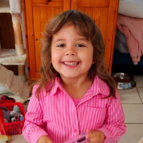 Cynthia, Gezin in Florenville